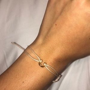pura vida horse shoe bracelet